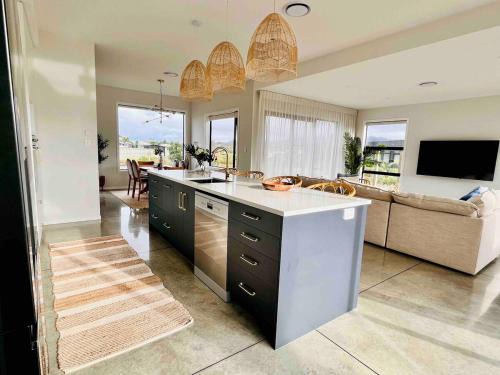 Waihi Beach House | Sandy Palms - Home Away From Home
