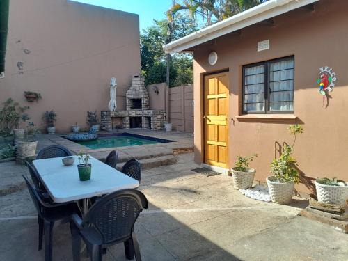 Bluff Apartment | Sandy Pearl Cottage