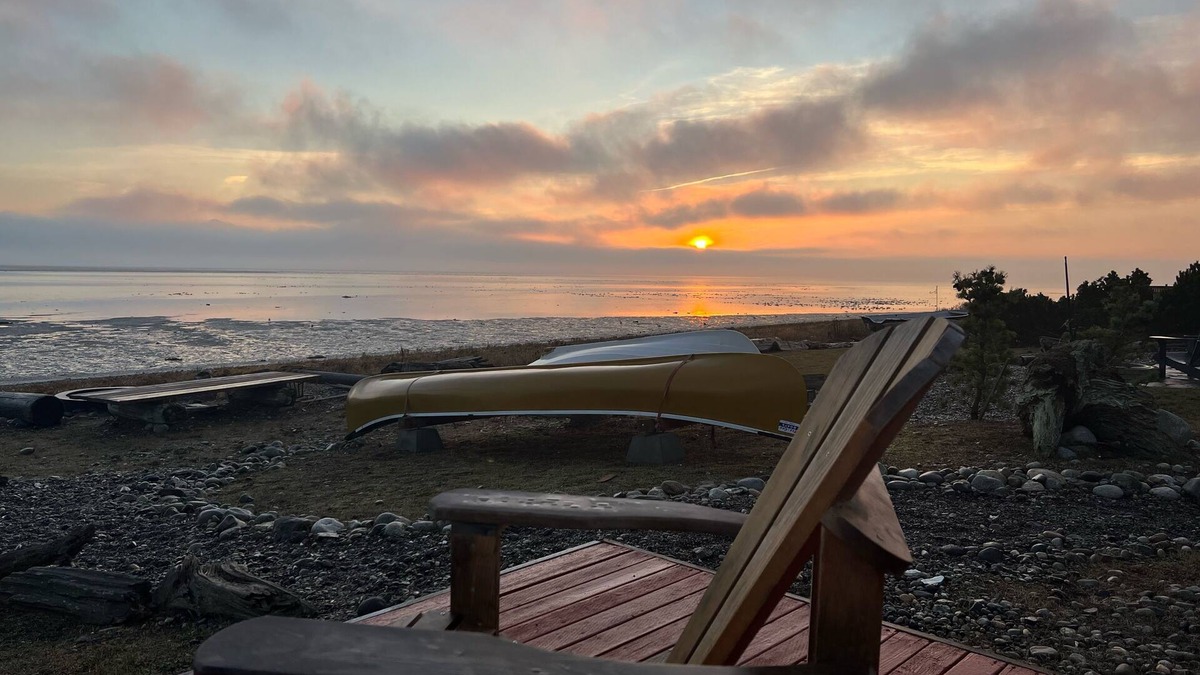 Ferndale House | Sandy Point Shalom Cabin- Ocean view and access - 20 mins from Bellingham