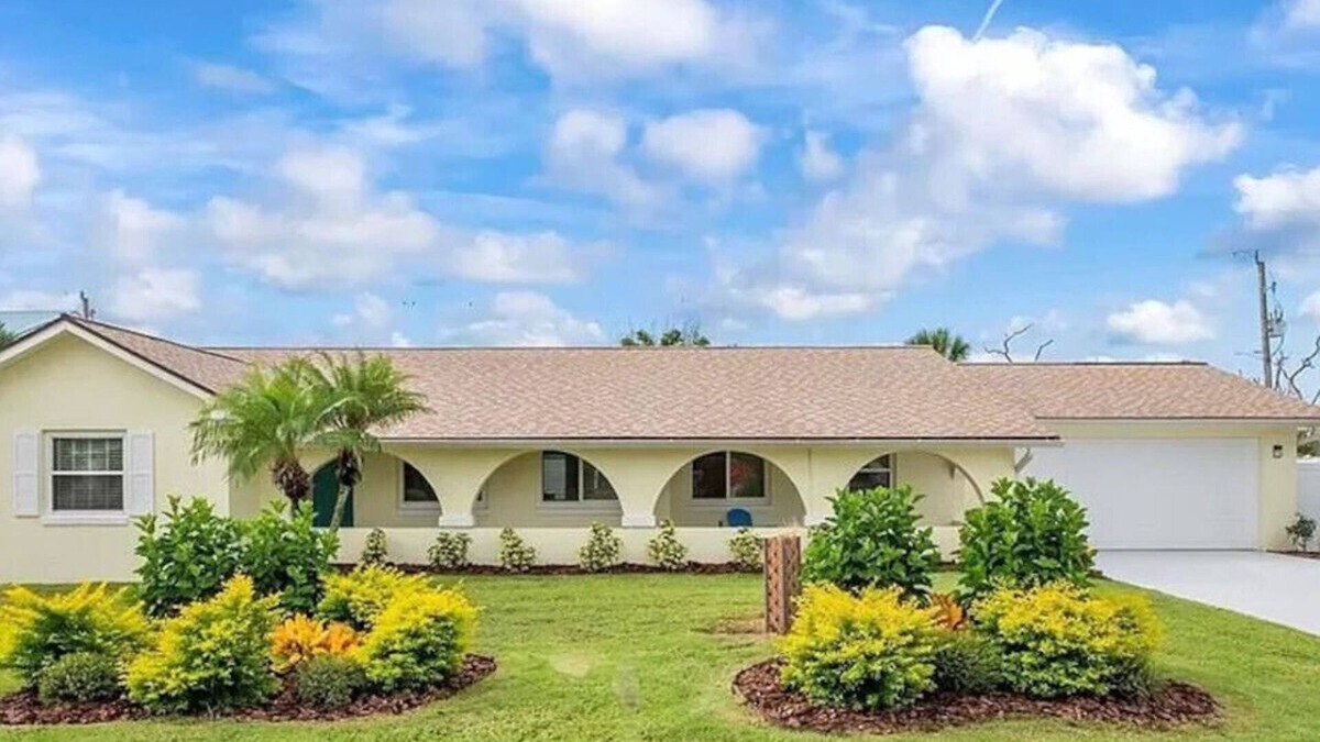 Marineland Acres House | Sandy Shores Family Sanctuary