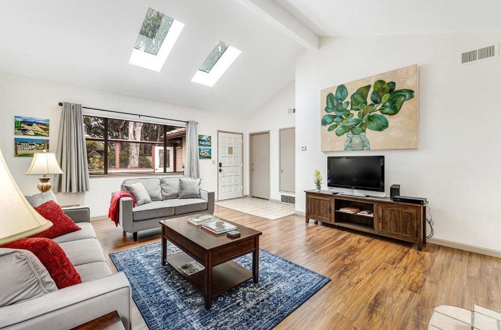 La Selva Beach House | Sandy Sojourn