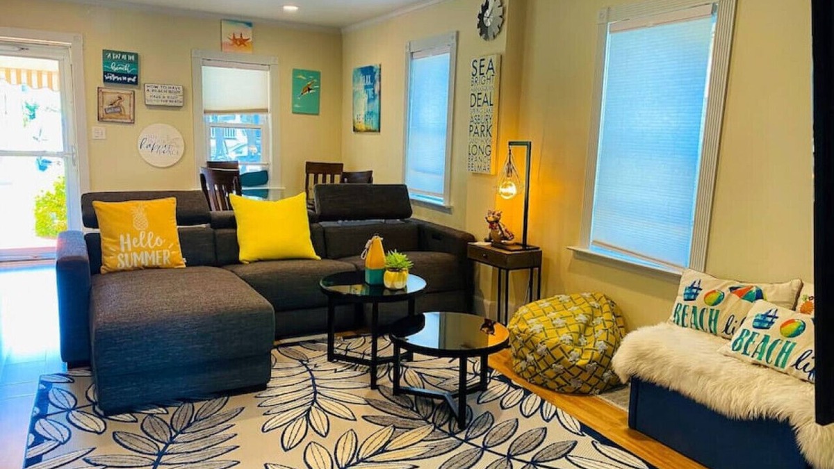 Bradley Beach House | Sandy Toes & Salty Kisses- pet friendly !