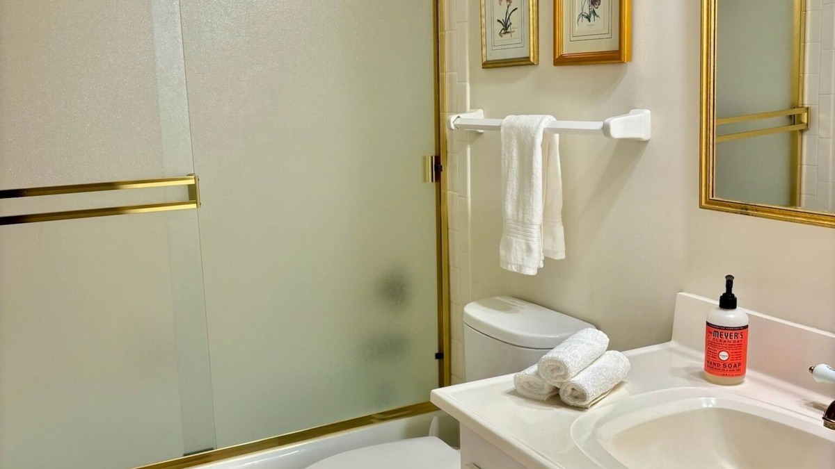 Indian River Shores Condo | Sandy Toes & Sunrise Views: Beachside Condo