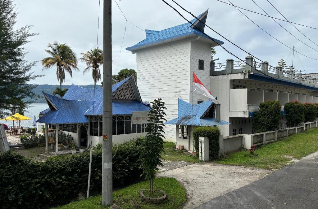Parapat Hotel | Sanggam Aek Sere