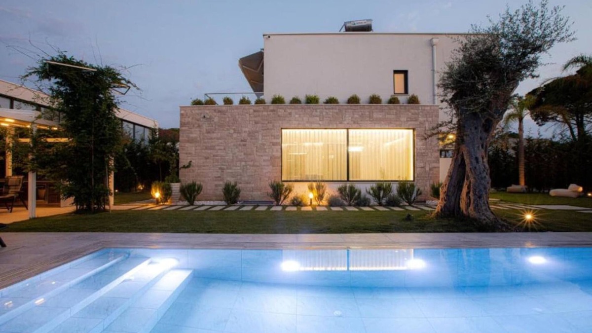 Ishem House | Sanpietro Vacation Villa 001