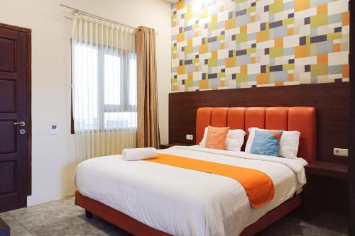 Bengkulu Hotel | Sans Hotel Grand Jitra Syariah Bengkulu