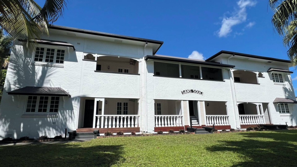 Ingham Hotel | Sans Souci Apartments