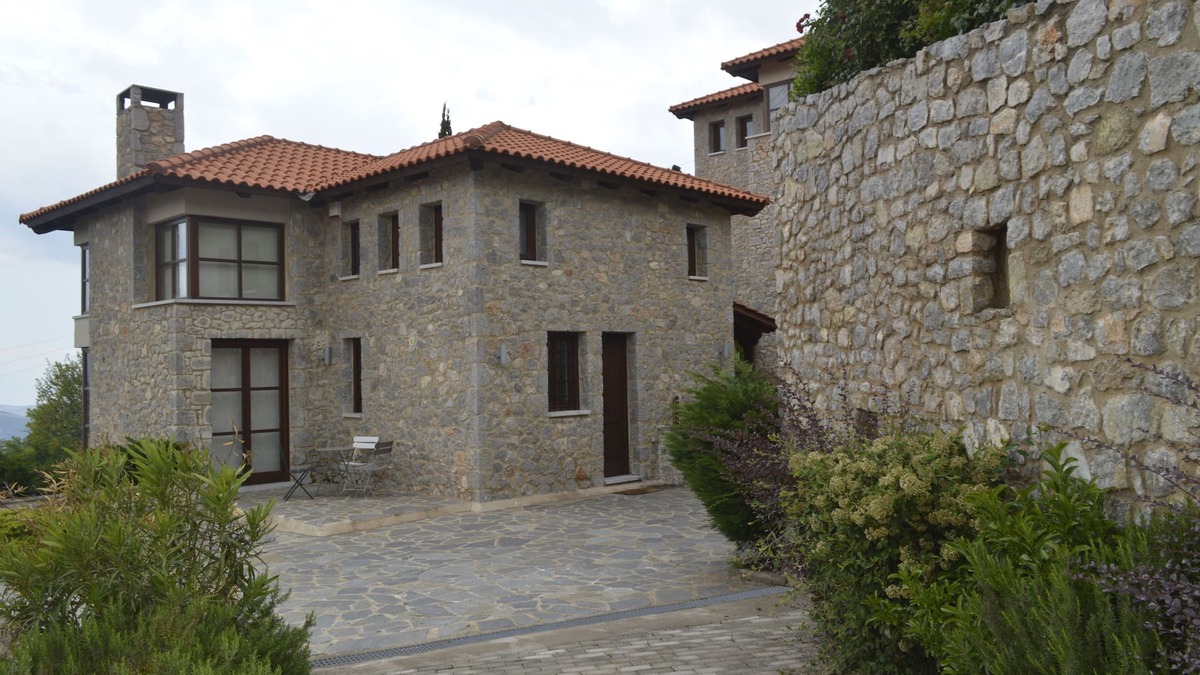 Arachova Villa | Sansa Stark Chalet (near Delphi)