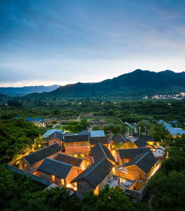 Huairou Hotel | Sansa Village Boutique Hotel at Mutianyu Great Wall Adjoin to Mutianyu Great Wall - Room with the View of Great Wall - Chinese massage experience - Vehicle Shuttle Service - International Catering - SPA& Nail Beauty Facilities