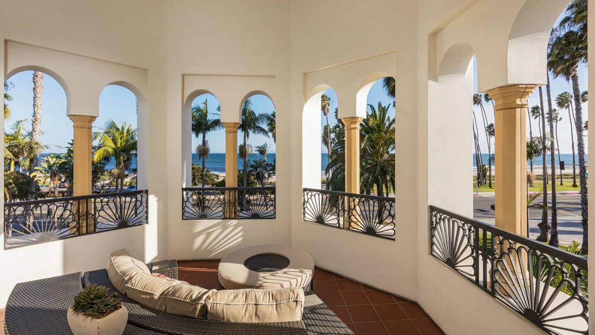 East Beach Hotel | Santa Barbara Inn