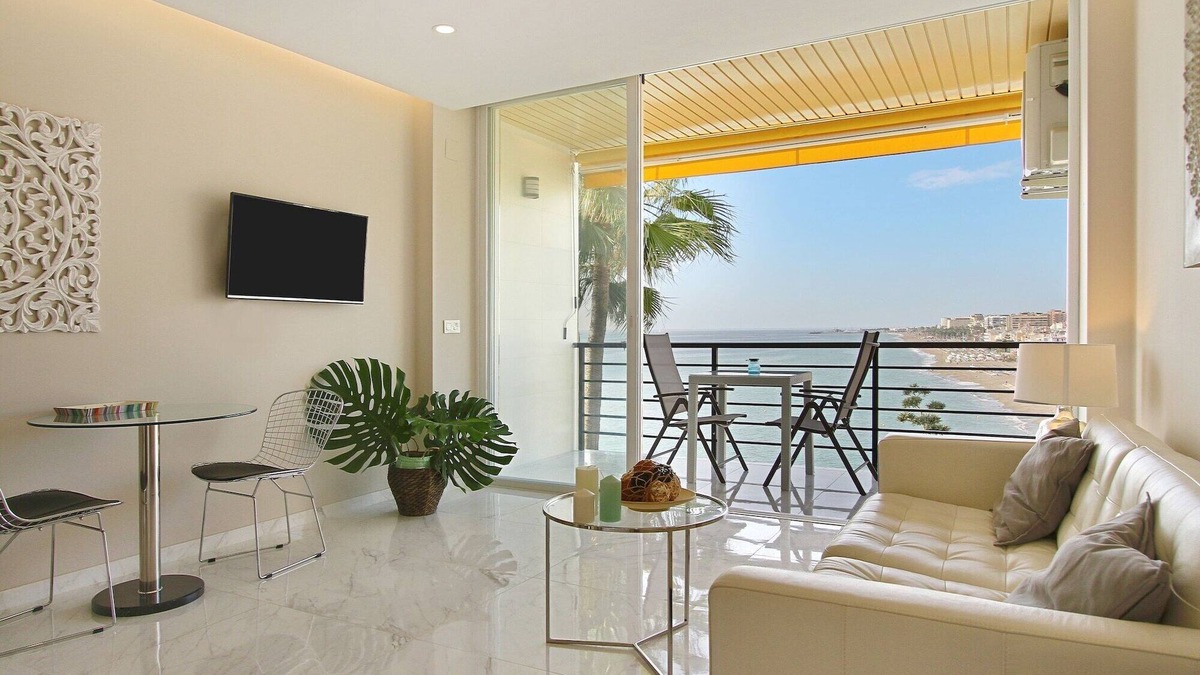 Carihuela Apartment | Santa Clara Castle. Seafront. South-West. Fiber Wifi. Satellite TV.
