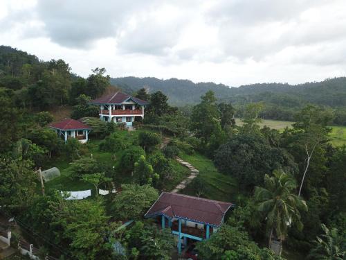 Port Barton Bed & Breakfast | Santa Claus Hilltop