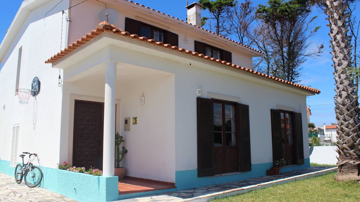 Torres Vedras Villa | Santa Cruz Beach House