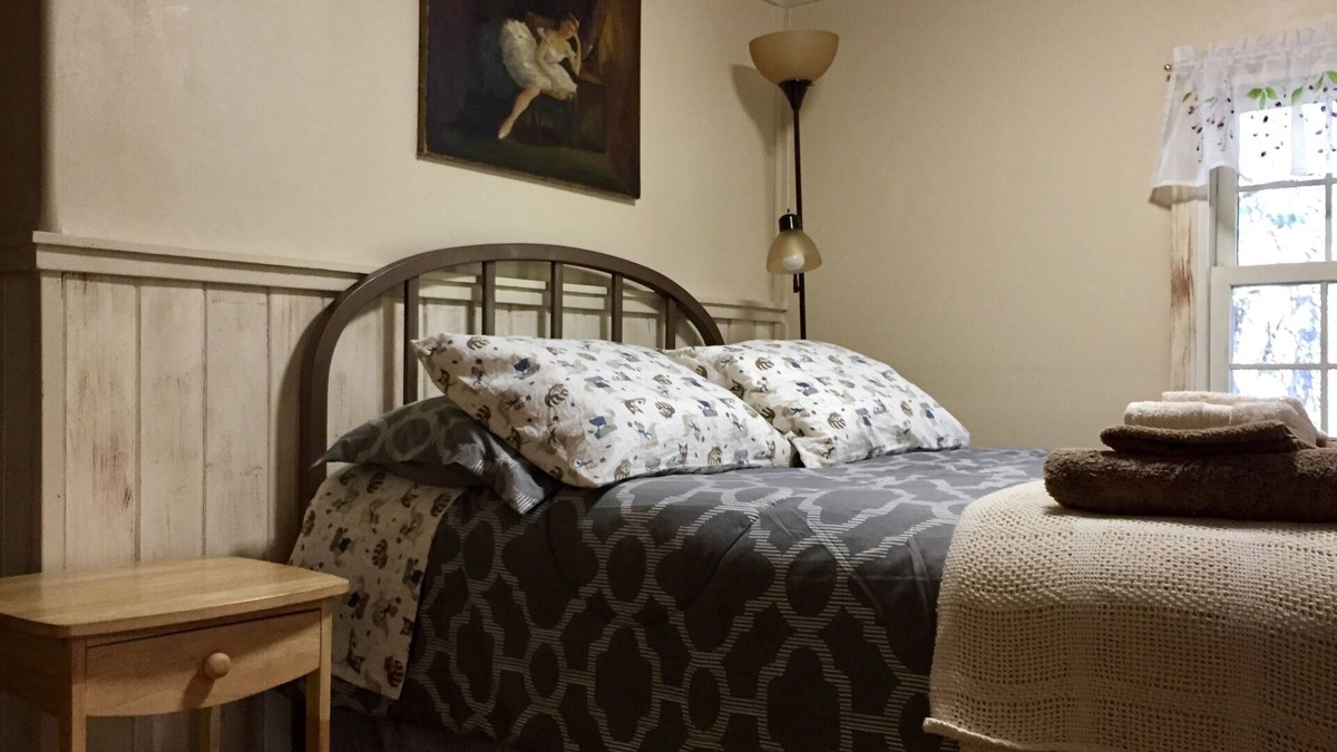 Canoncito House | Santa Fe Getaway, Private Suite Under Glorieta Mesa
