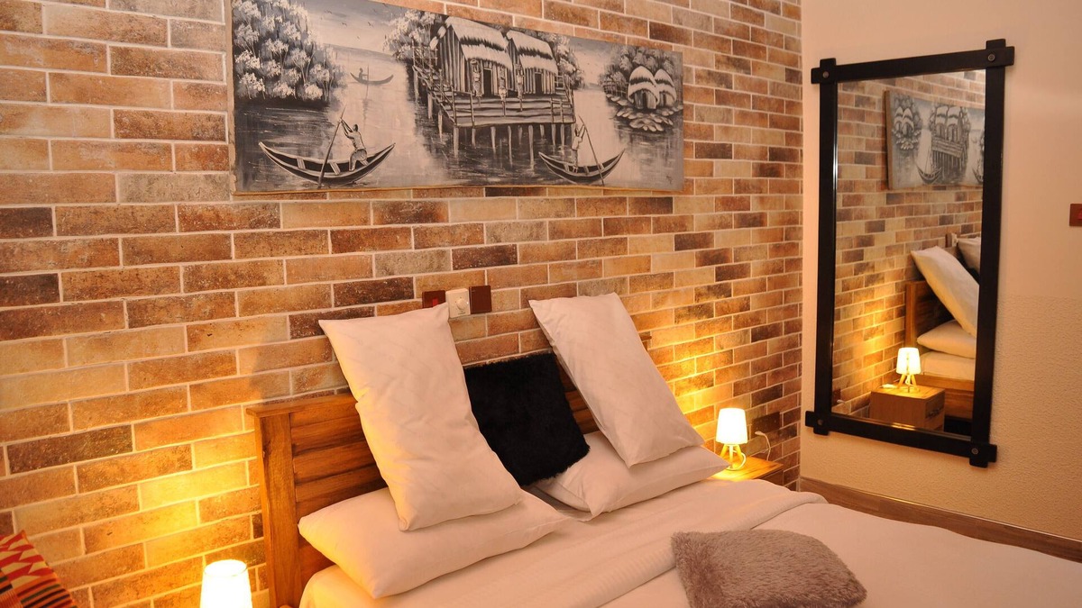 Fiefiemu House | Santa Monica Home Lodge