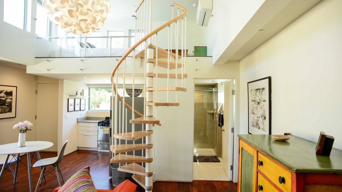 Wilshire Montana Apartment | Santa Monica Modern Studio Near MONTANA ave, close to Beach, Mall, restaurants