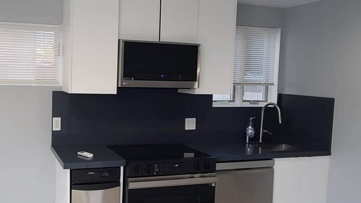 Sunset Park House | Santa Monica Special 4800/Mo 2Bd 2Ba like a house