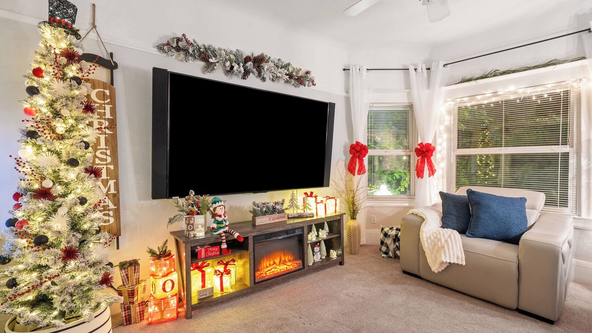 Downtown Sacramento Apartment | Santa's Secret Hideaway in Sacramento