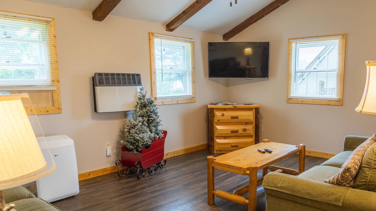 Christmas Apartment | Santa's Shack Upstairs - Near Pictured Rocks