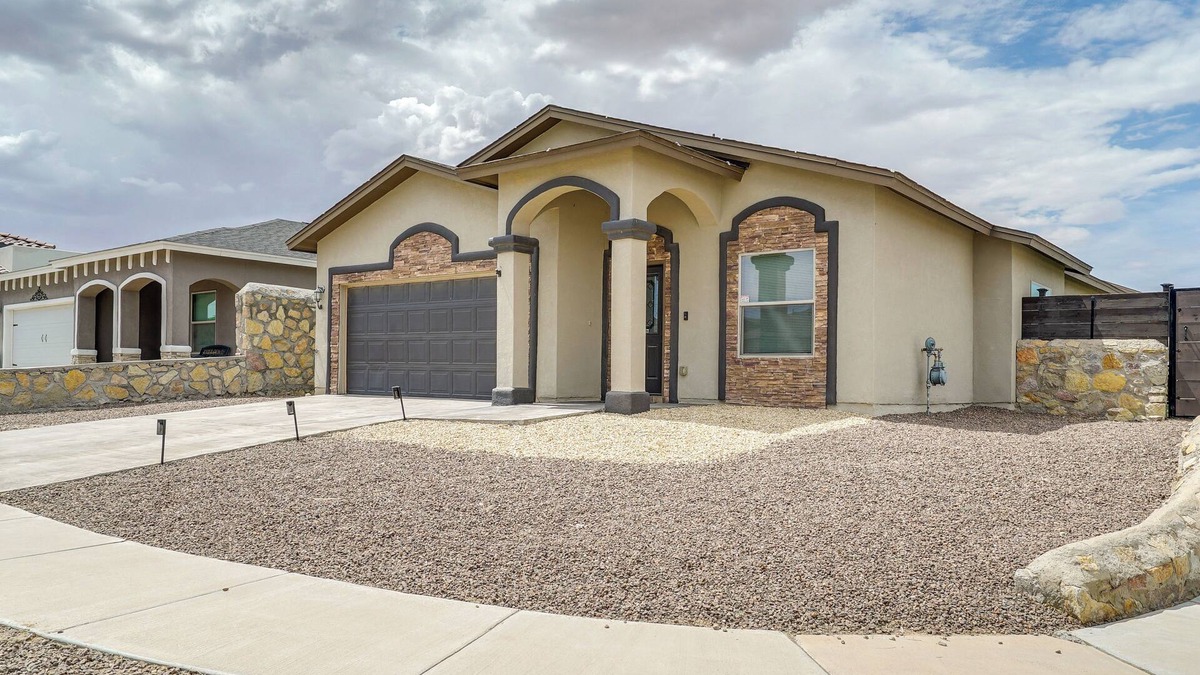 Santa Teresa House | Santa Teresa Home w/Patio & Grill!