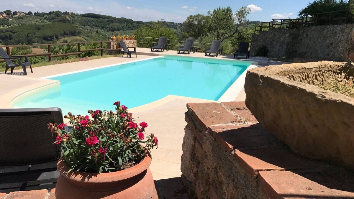 Sant'Ermo Apartment | Santermo2 medium lodging in typicalTuscan farmhouse from the 1800s