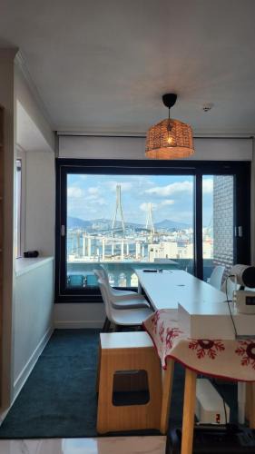 Yeongdo Apartment | Santiago Ocean View House