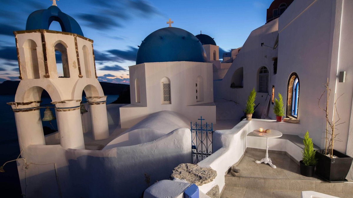 Kamari Villa | Santo Blue Horizon (Blue domes)