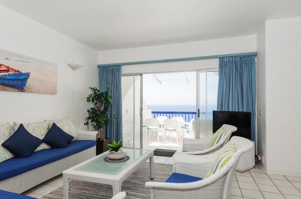 Shaka's Rock Apartment | Santorini Akrotiri 30 - Family only