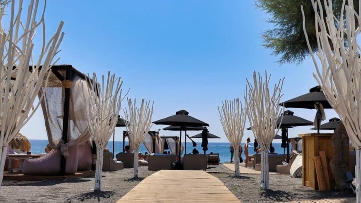Perissa Hotel | Santorini Miracles Suites, Adults Only