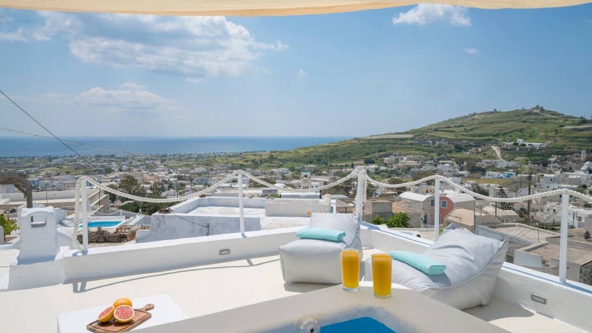 Emporio House | Santorini-treasures Rosemary villa traditional