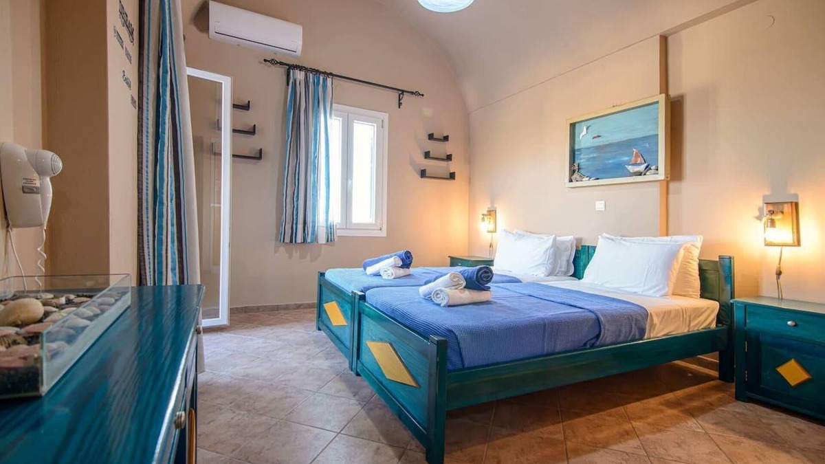 Megalochori Apartment | Santorious Quiet Apartment