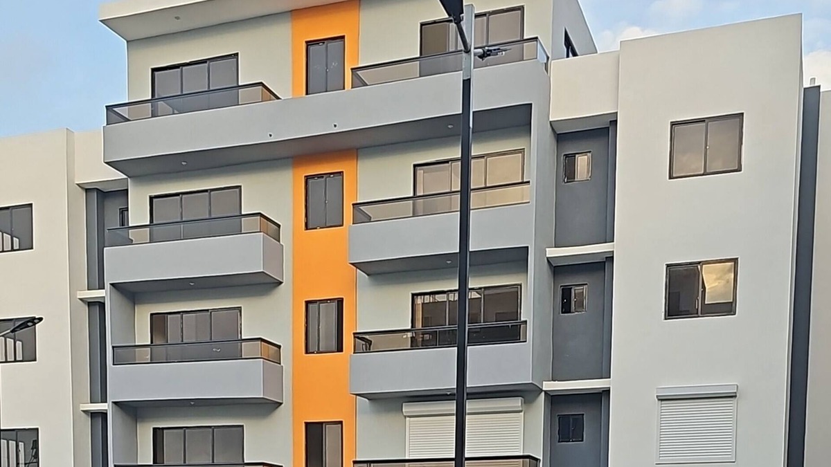 Mendoza House | Saphfire Luxe 5 to 8 Minutes from LasAmericas International Airport & the beach