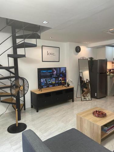 Imus Villa | Saphir Townhouse 5 to 6 pax rooftop terrace, Cavite