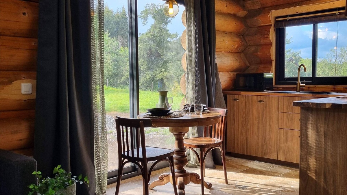 Fay-sur-Lignon Cottage | "sapin" : Gîte Insolite en Rondins au Cœur de la Nature Auvergnate