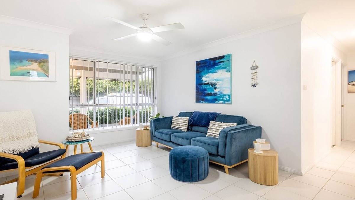 Fingal Bay House | Sapphire Sands, 1/52 Boulder Bay Rd - air con, Wi-Fi, Cot & Highchair