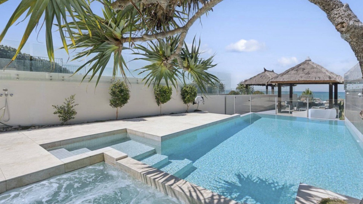 Sapphire Beach House | Sapphire Sands Beach House, Absolute Beachfront, P