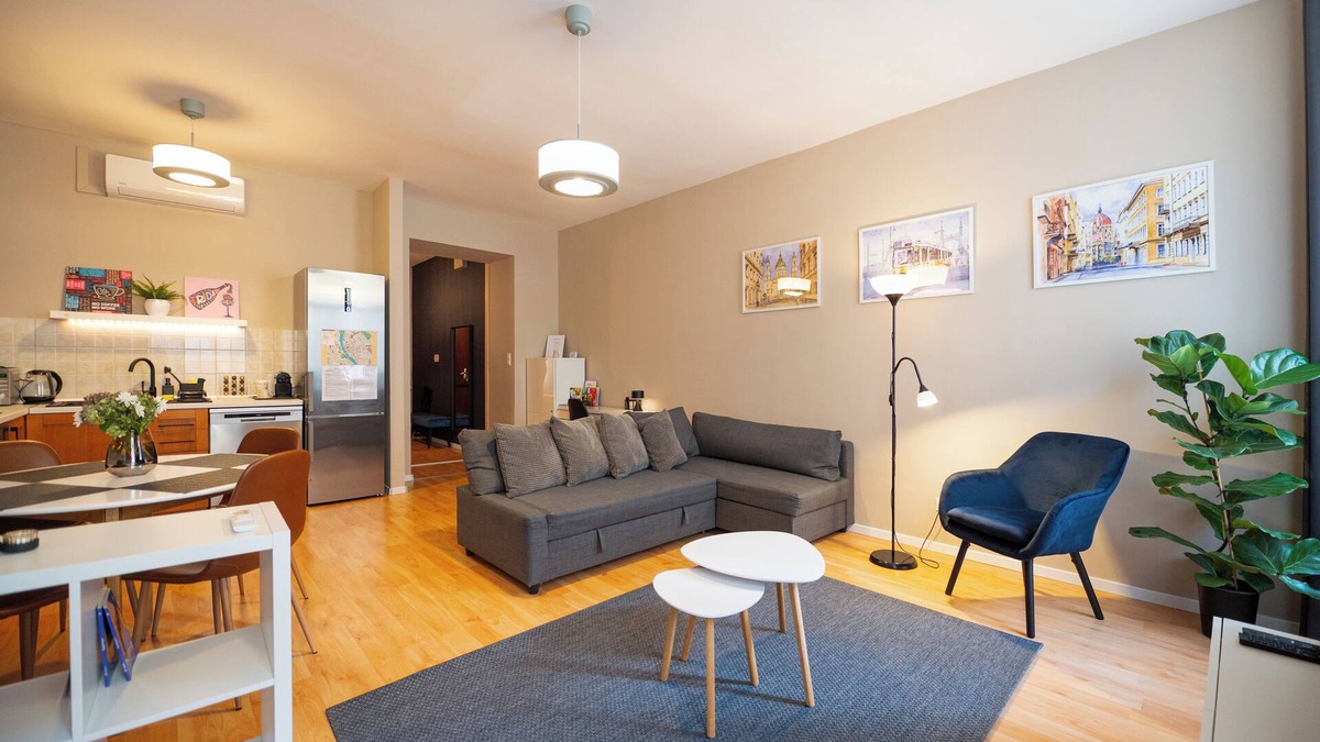 Erzsebetvaros Apartment | Sarah's Home with POOL, WELLNESS, FITNESS