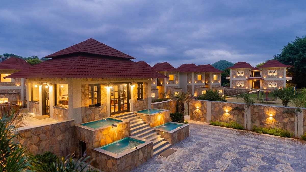 Eklingji Resort | Sarasiruham Resort Private Pool Villa