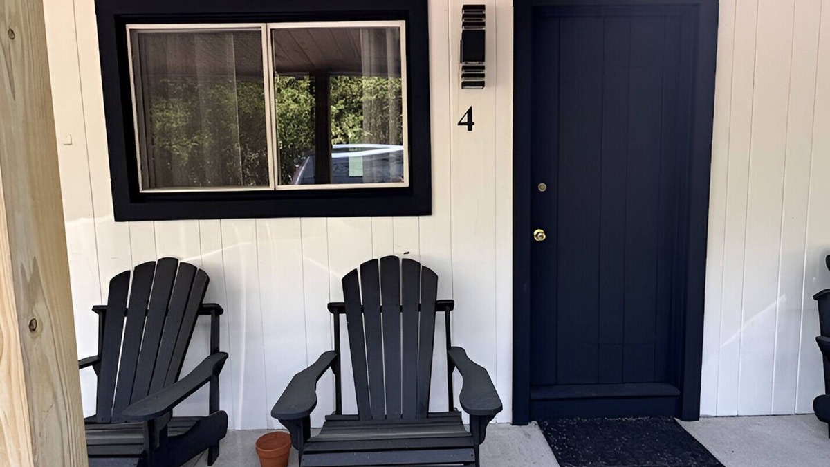 Saratoga Springs Apartment | Saratoga Garden Motel - Room 4