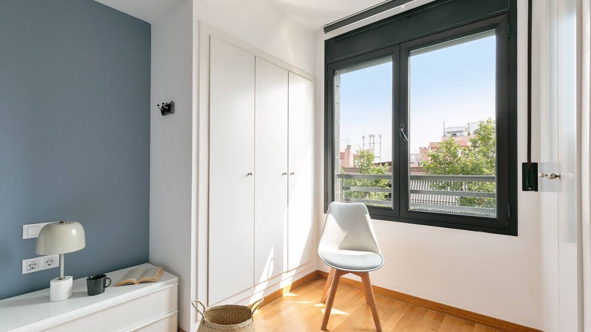 El Parc i la Llacuna del Poblenou Apartment | Sardenya Apartment by Olala Homes