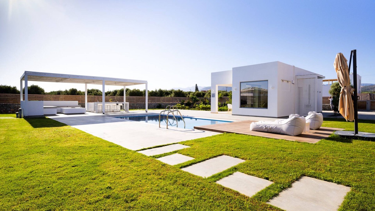 Aposelemis Villa | Sardines Luxury Villa 1 with Private Pool and Garden
