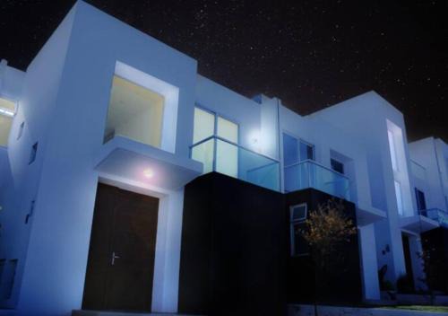 El Marques House | Ϲasa Amazcala Beautiful House in Zibata Golf Club