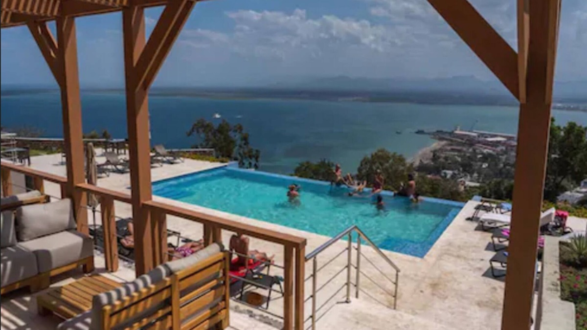 Rival Beach Hotel | Satama Hotel