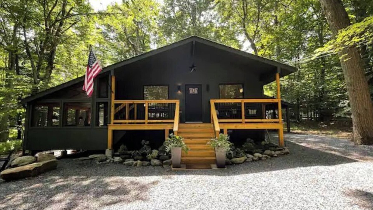 Locust Lake Village House | Saturdays Cabin, Hot Tub, Hammock, Gas Firepit