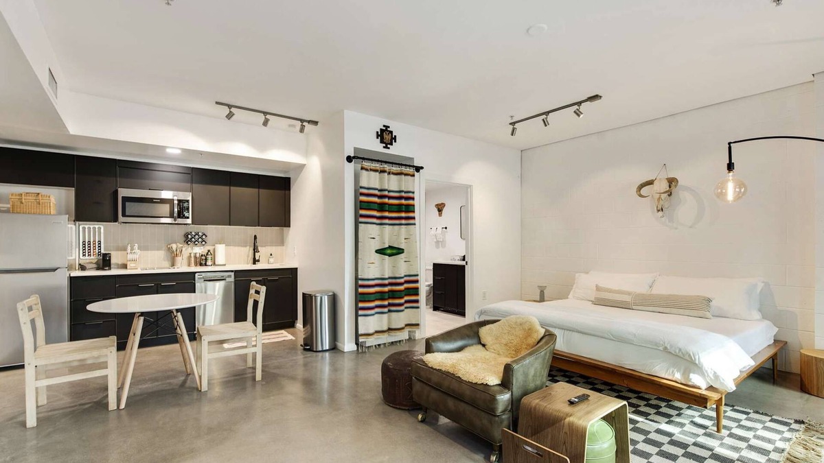 Riverside Apartment | Saturn's Studio Apartment with Pool!