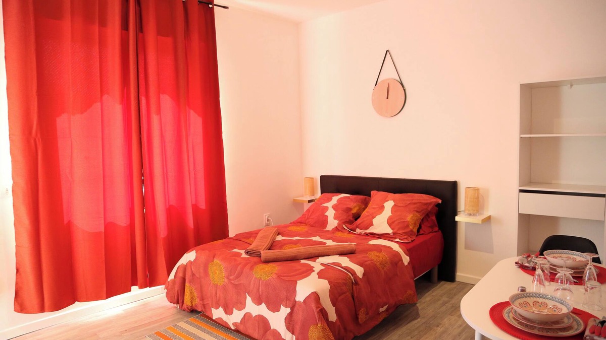 Saint-Quentin Apartment | Saturne the place to be