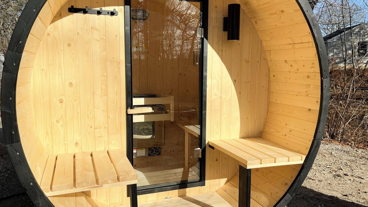 East Deering Apartment | Sauna & fire table near Portland's Back Cove
