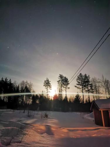 Kitee Ski Chalet | Saunamökki luonnon äärellä