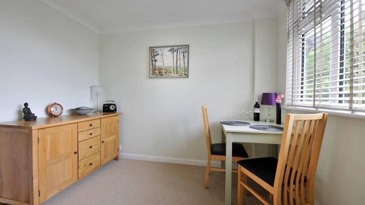 Martlesham Heath Apartment | Saurden Guest House