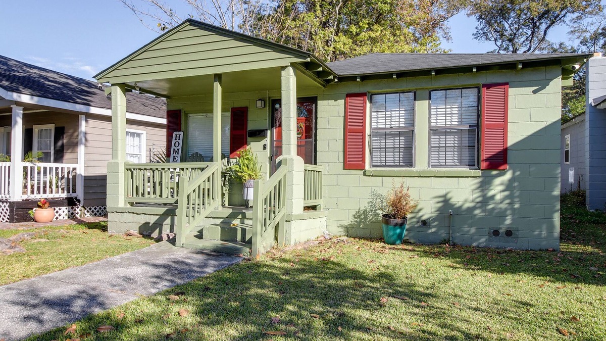 Midtown House | Savannah Home w/Yard ~ 3 Mi to Downtown!